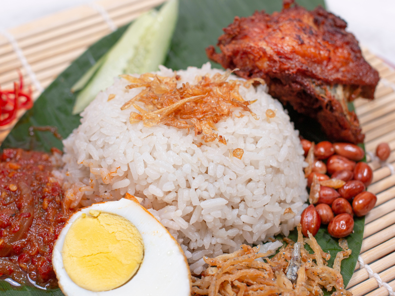 افضل الأطباق الماليزي ناسي لاماك nasi lamek يجب ان تجربها